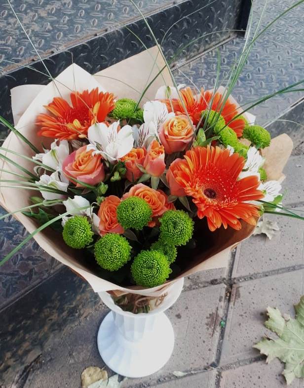 Букет цветов из: Герберы, Хризантемы, Альстромерии и Розы в Хабезе