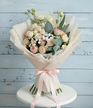 Букет цветов из:  Розы и Лизиантусы в Хабезе