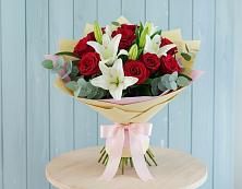 Букет цветов из:  Лилии и Розы в Хабезе