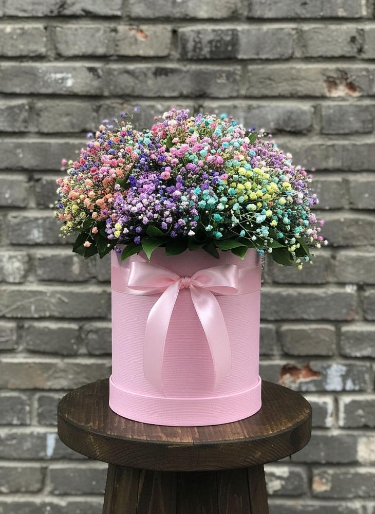 Цветочная композиция из Гипсофила и Розы в шляпной коробке в Хабезе