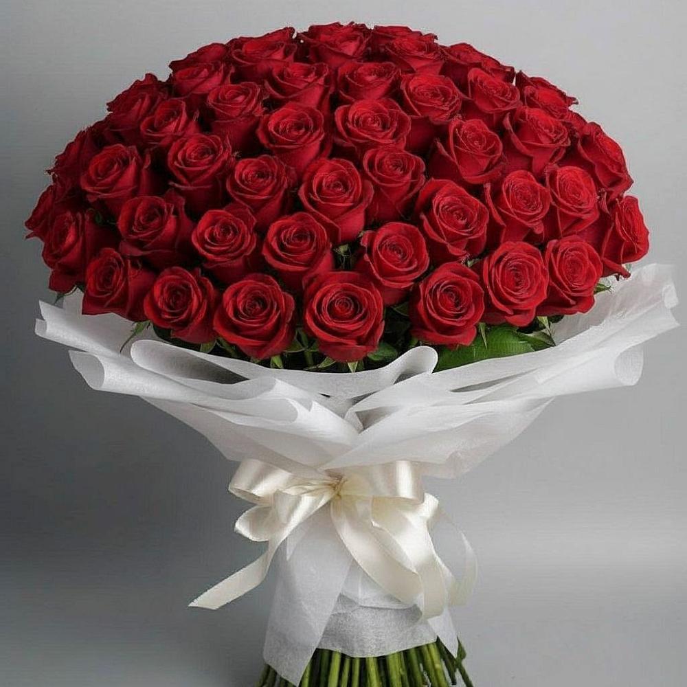 Букет 101 Красная роза Блэк Мэджик в Хабезе