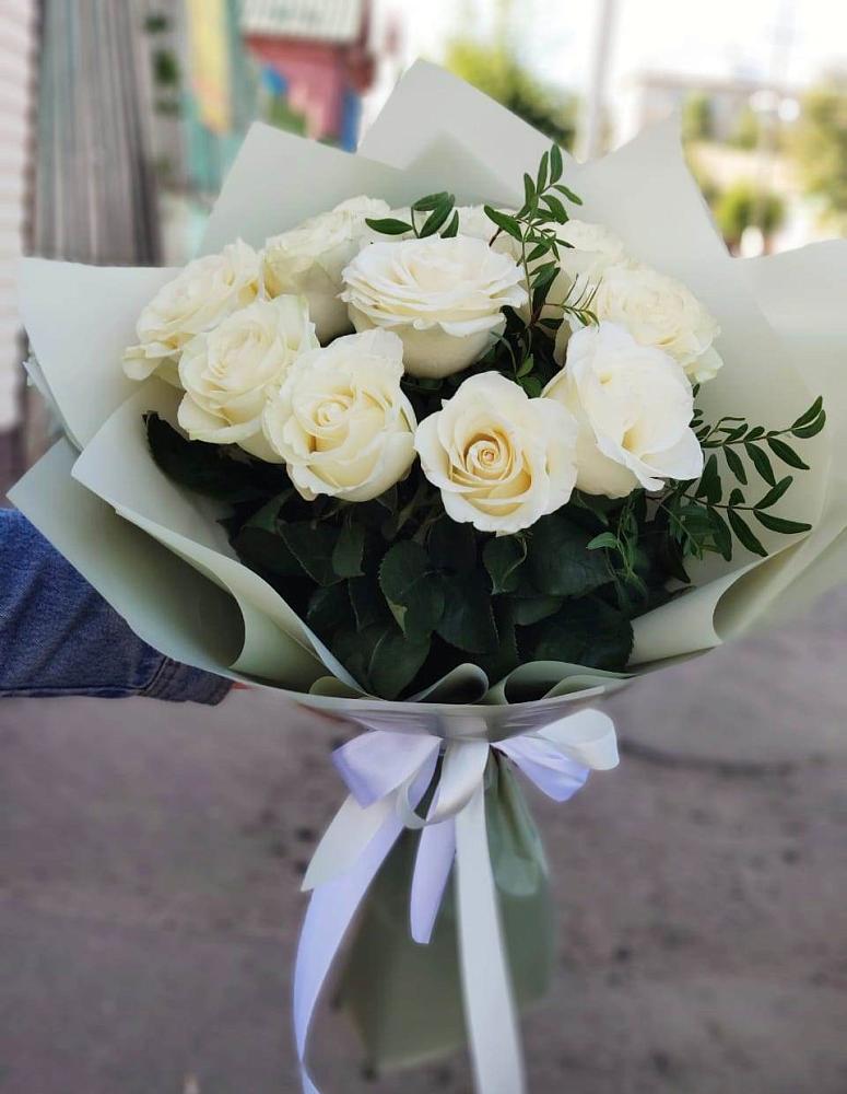 Букет Белые розы Проуд в Хабезе