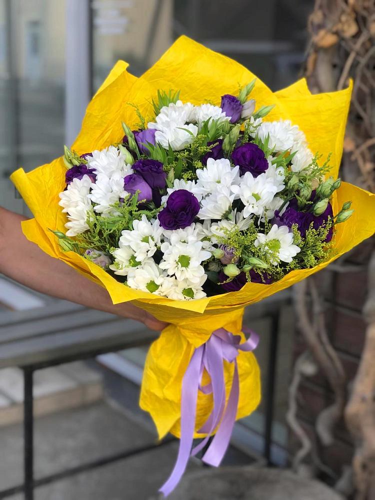 Букет цветов из: Ирисы, Хризантемы и Ромашки в Хабезе
