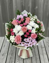 Букет цветов из:  Альстромерии, Гвоздики, Розы и Хризантемы в Хабезе