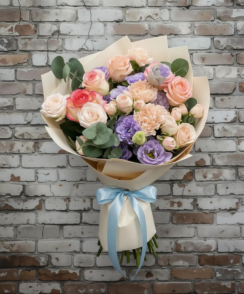 Букет цветов из: Розы, Лизиантусы и Гвоздики в Хабезе