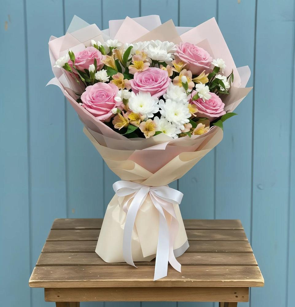 Букет цветов из: Гвоздики, Орхидеи и Розы в Хабезе