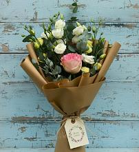Букет цветов из:  Розы и Лизиантусы в Хабезе
