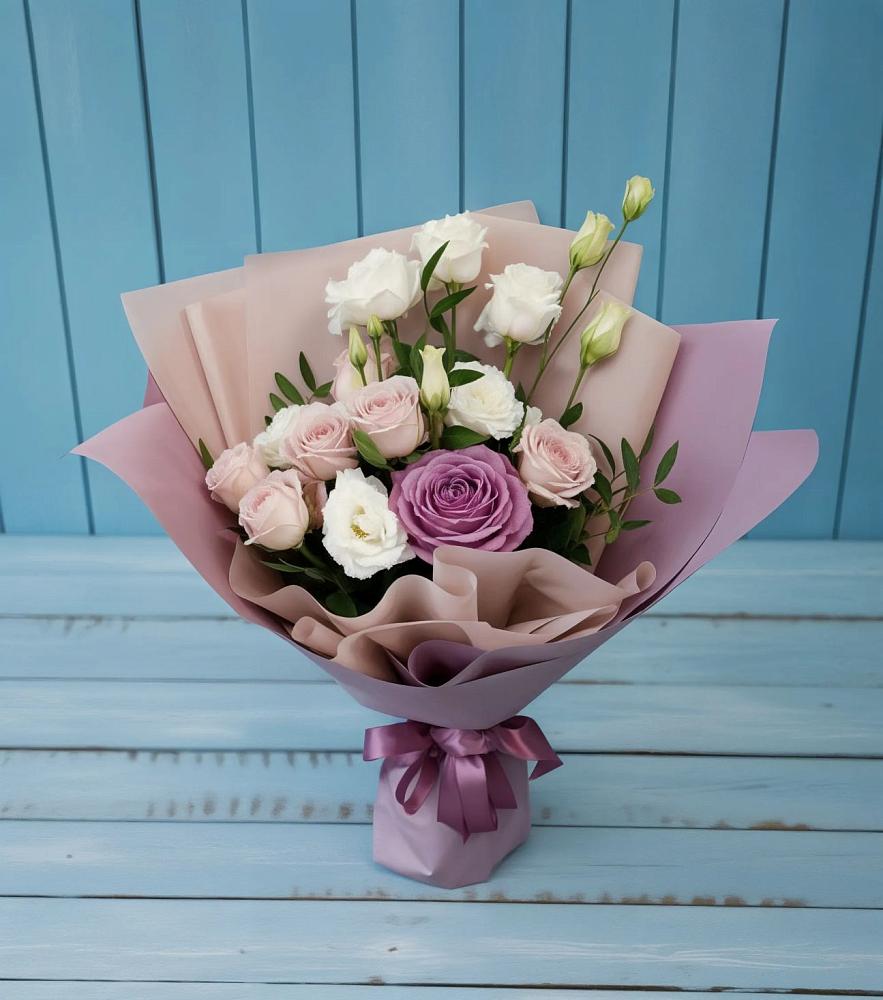 Букет цветов из: Розы и Лизиантусы в Хабезе